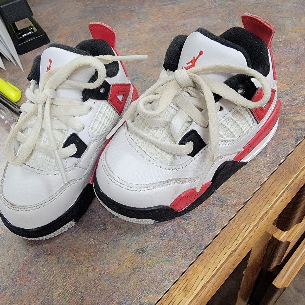 Nike Air Jordan 4 retro toddler size 5c